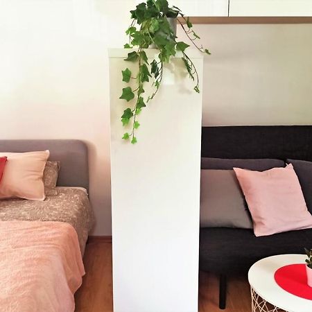 Apartament Malinowy Swietoduska 12 Lublin Exterior foto