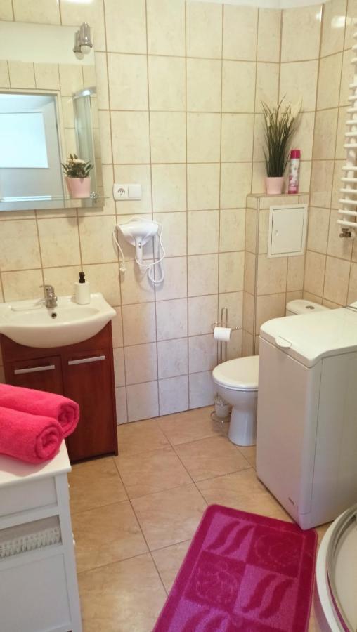 Apartament Malinowy Swietoduska 12 Lublin Exterior foto